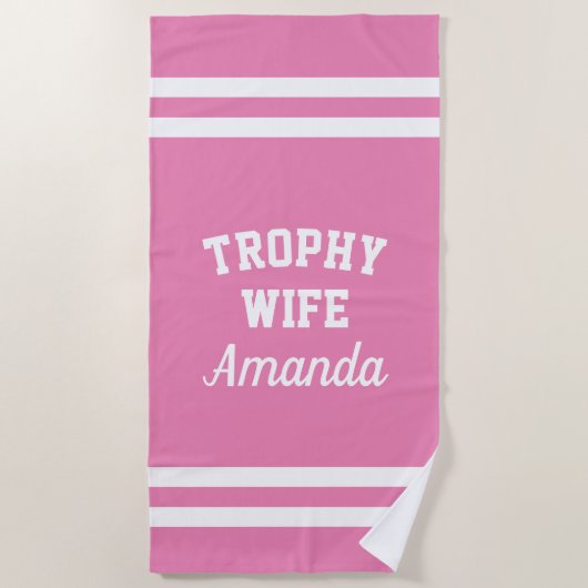 TROPHY WIFE 面白い女性用ビーチタオル ビーチタオル (正面)