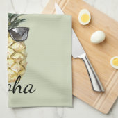 Tropical Aloha Pineapple with Sunglasses キッチンタオル (四つ折り)