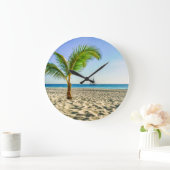 Tropical Beaches | Sailboat, Palm Tree, Aruba ラージ壁時計 (ホーム)
