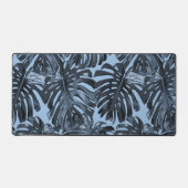 Tropical Dark Blue Monstera Jungle Leaves デスクマット (正面)