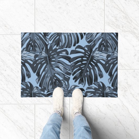 Tropical Dark Blue Monstera Jungle Leaves  ドアマット (室内)