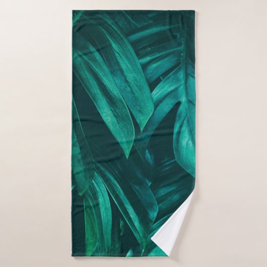 tropical jungle foliage,dark green leaf nature bac バスタオル (バスタオル)