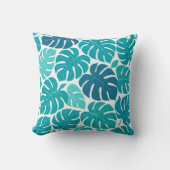 Tropical Monstera Leaf Pattern in Blue and Teal クッション (正面)