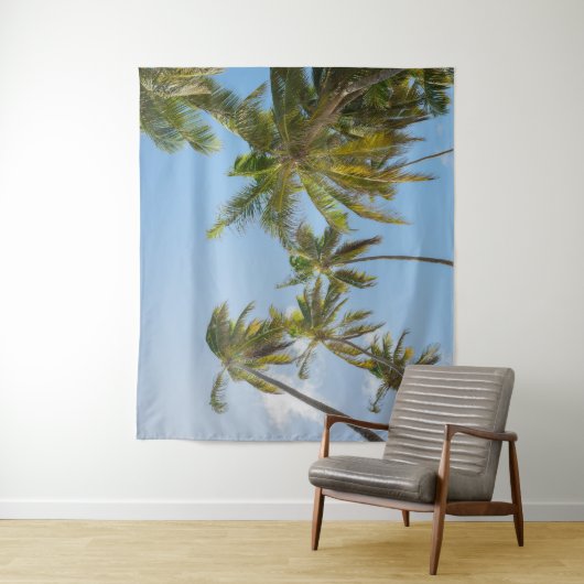 Tropical Palm Trees Low Angle View Beach House タペストリー (インサイチュ)