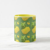 Tropical Pineapple Pattern: Summer Fruit Art マグカップ (中央)