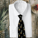 Tropical Pineapple Print Pattern Monogrammed Black ネクタイ<br><div class="desc">You love pineapples but need to keep it professional at the office? Add your initial to this cute little pineapple patterned tie.</div>