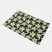 Tropical seamless pattern white flowers green leaf ドアマット (アングル)