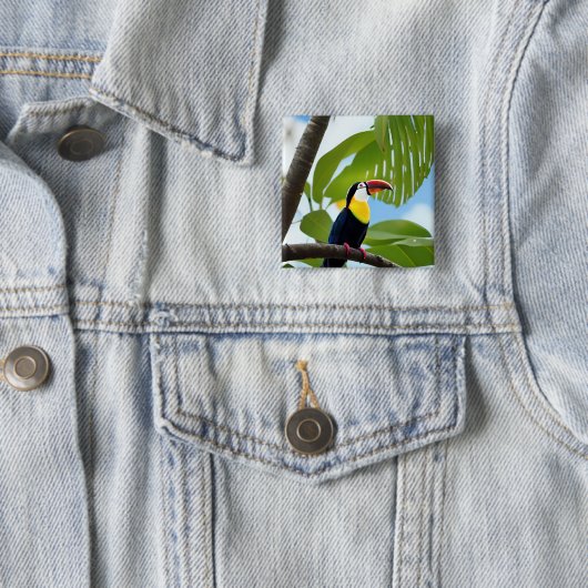 Tropical toucan in a tree 缶バッジ (インサイチュ)