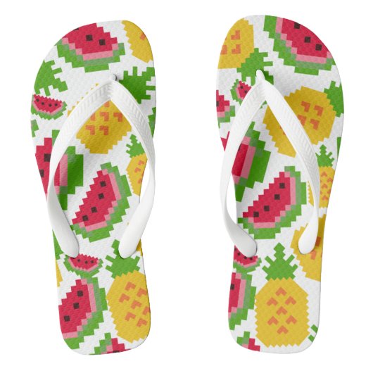 Tropical Watermelon and Pineapple Pixel Pattern ビーチサンダル (フットベッド)
