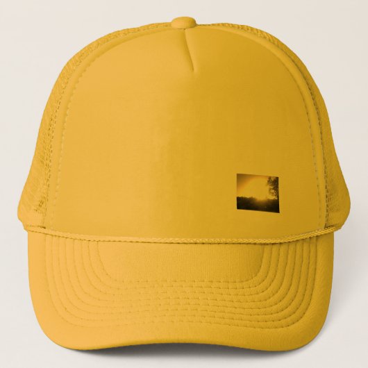 Trucker Hat キャップ (正面)
