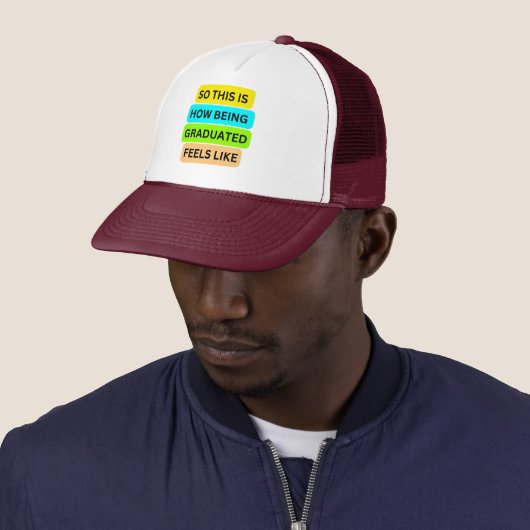 Trucker Hat white & maroon SO_THIS_IS_HOW_BEING_G キャップ (インサイチュ)