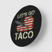 Trump Always Chickens Out Let's Go Taco ラウンド壁時計 (傾斜)