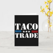 Trump Always Chickens Out Taco Trade Funny Meme 8  カード (黄色い花)