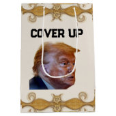 Trump Cover Up Gift Bag ミディアムペーパーバッグ (裏面)