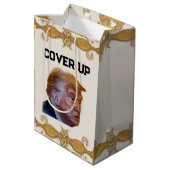 Trump Cover Up Gift Bag ミディアムペーパーバッグ (裏面アングル)