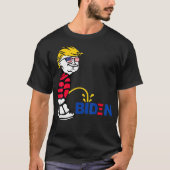 Trump Flag Sunglasses Peeing Pissing Pee On Biden, Tシャツ (正面)
