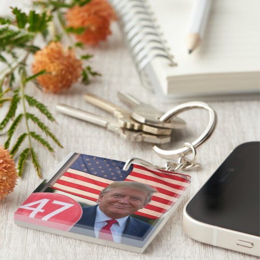 Trump keychain キーホルダー (正面右)