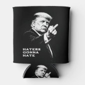 Trump Middle Finger 2026 Meme Funny 缶クーラー (正面)