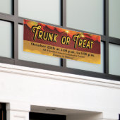 Trunk or Treat Community Church紅葉 横断幕 (ビルの外側)