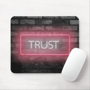 TRUSTピンクのネオン記号マウスパッド マウスパッド