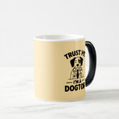 Trust Me I’m a Dogtor モーフィングマグカップ (正面右)
