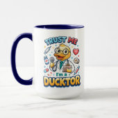 Trust Me I’m a Ducktor Funny Doctor Day マグカップ (左)
