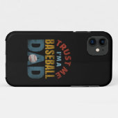 TRUST ME I'M A BASEBALL DAD Case-Mate iPhoneケース (裏面(横))