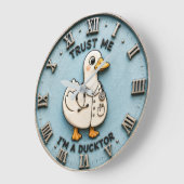 Trust Me I'm a Ducktor Funny Doctor Duck ラージ壁時計 (傾斜)