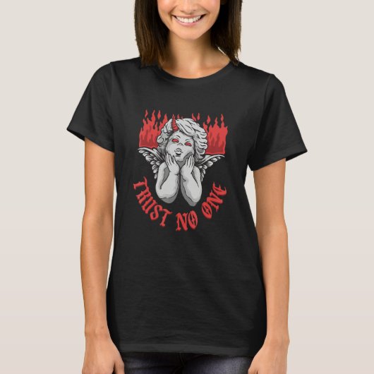 Trust No One Gothic Devil Cupid Statue Sculpture E Tシャツ (正面)