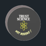 Trust Science not Morons カーマグネット<br><div class="desc">このデザインは素晴らし、皮肉なユーモアの感覚を持つおたくのためのレトロなギークギフトアイディアである。この愛国的なデザインで気づく。</div>