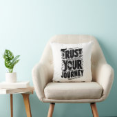 Trust Your Journey Vertical Typography Art クッション (椅子)