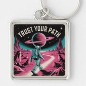 Trust Your Path キーホルダー (正面)
