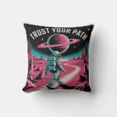 Trust Your Path クッション (正面)