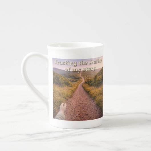 Trusting the Author ボーンチャイナマグカップ (左)