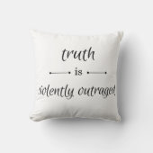 Truth or lie? クッション (正面)