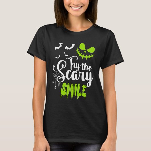 Try The Scary Smile Pumpkin Jack O Lantern Face Tシャツ (正面)