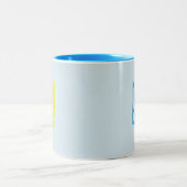 Tryzubのウクライナの青か黄色のマグ ツートーンマグカップ (中央)