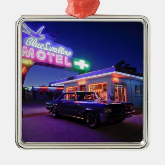 Tucumcari、ニューメキシコ、米国。 ルート66 2 メタルオーナメント (正面)