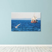 TugボートとBird on Mutiny Bay #2 キャンバスプリント (インサイチュ (ウッドフロア))