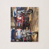 Tuk Tukのショールーム… Udon Thani、Isaan、タイ ジグソーパズル (縦)