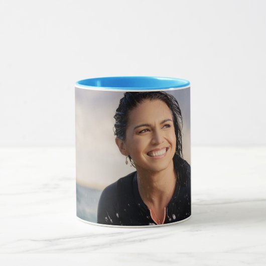 Tulsi Gabbard マグカップ (中央)