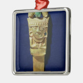 Tumiか正式のナイフの形をした メタルオーナメント (左)