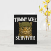 Tummy Ache Surviver CatミームおもしろいKitten Gift Men カード (黄色い花)