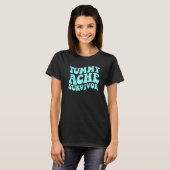 Tummy Ache Survivor Stomachache  Kids Tummy Ache Tシャツ (正面フル)
