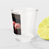 Tuna Trio on Black – Elegant Sushi Glass by SUSHIM ショットグラス (右)