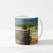 Tuolumne Meadows, Yosemite, CAのホット春 コーヒーマグカップ (正面右)
