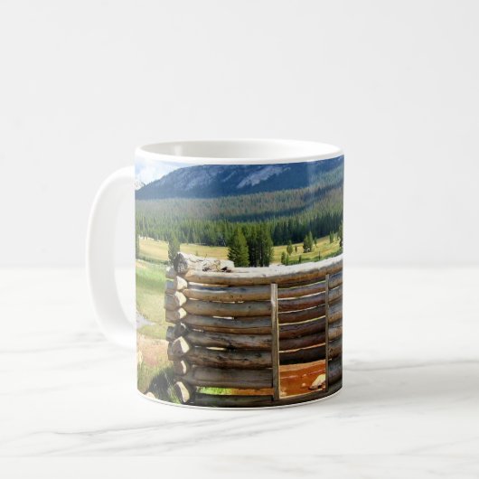 Tuolumne Meadows, Yosemite, CAのホット春 コーヒーマグカップ (正面左)