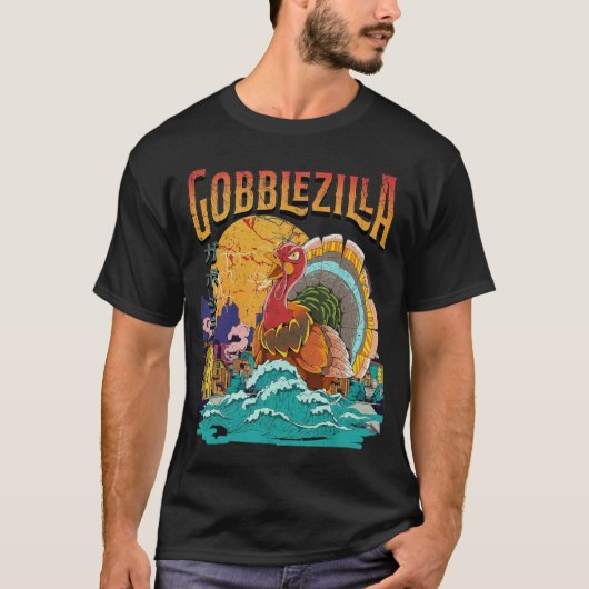 Turkey Day Thanksgiving Gobblezilla Kaiju Monster Tシャツ (正面)
