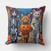 Turkish Angora Cats In Halloween Costumes クッション (正面)