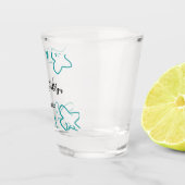 Turquoise blue wedding couple name date flstylish  ショットグラス (右)